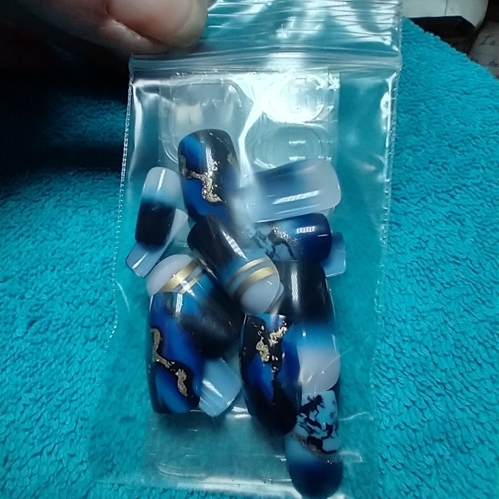 Press on nails blue gold white marble set - Picture 2 of 2